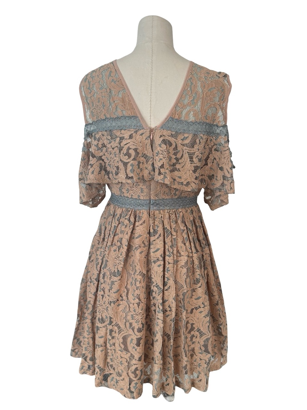 Foxiedox Cold Shoulder Pleated Lace Dress - Picture 6 of 9